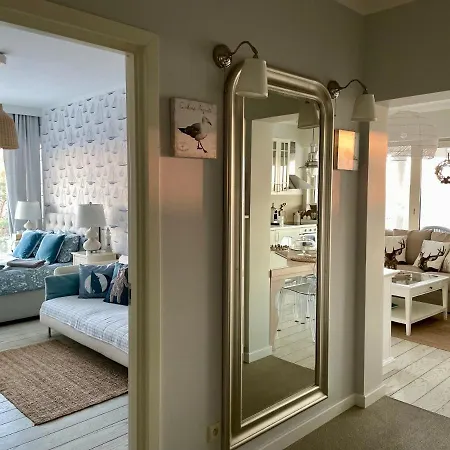 Bialy Hampton W Playa Baltis Miedzyzdroje