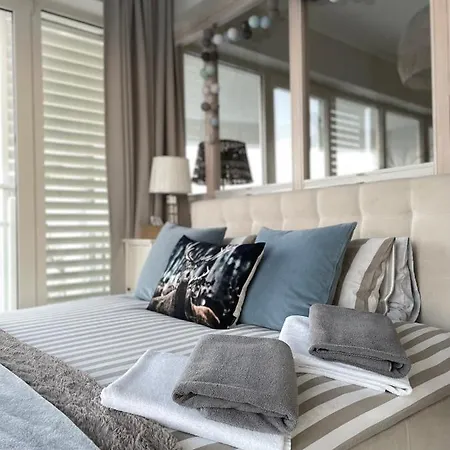 Bialy Hampton W Playa Baltis