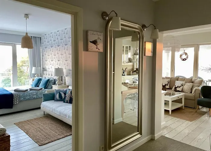 Bialy Hampton W Playa Baltis Miedzyzdroje