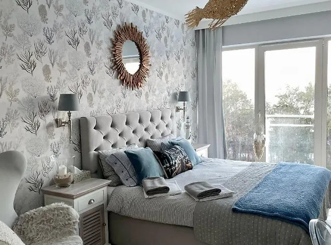 Bialy Hampton W Playa Baltis *